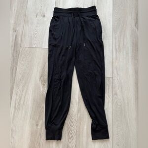 Lululemon Women’s Size 4 Soft Jogger